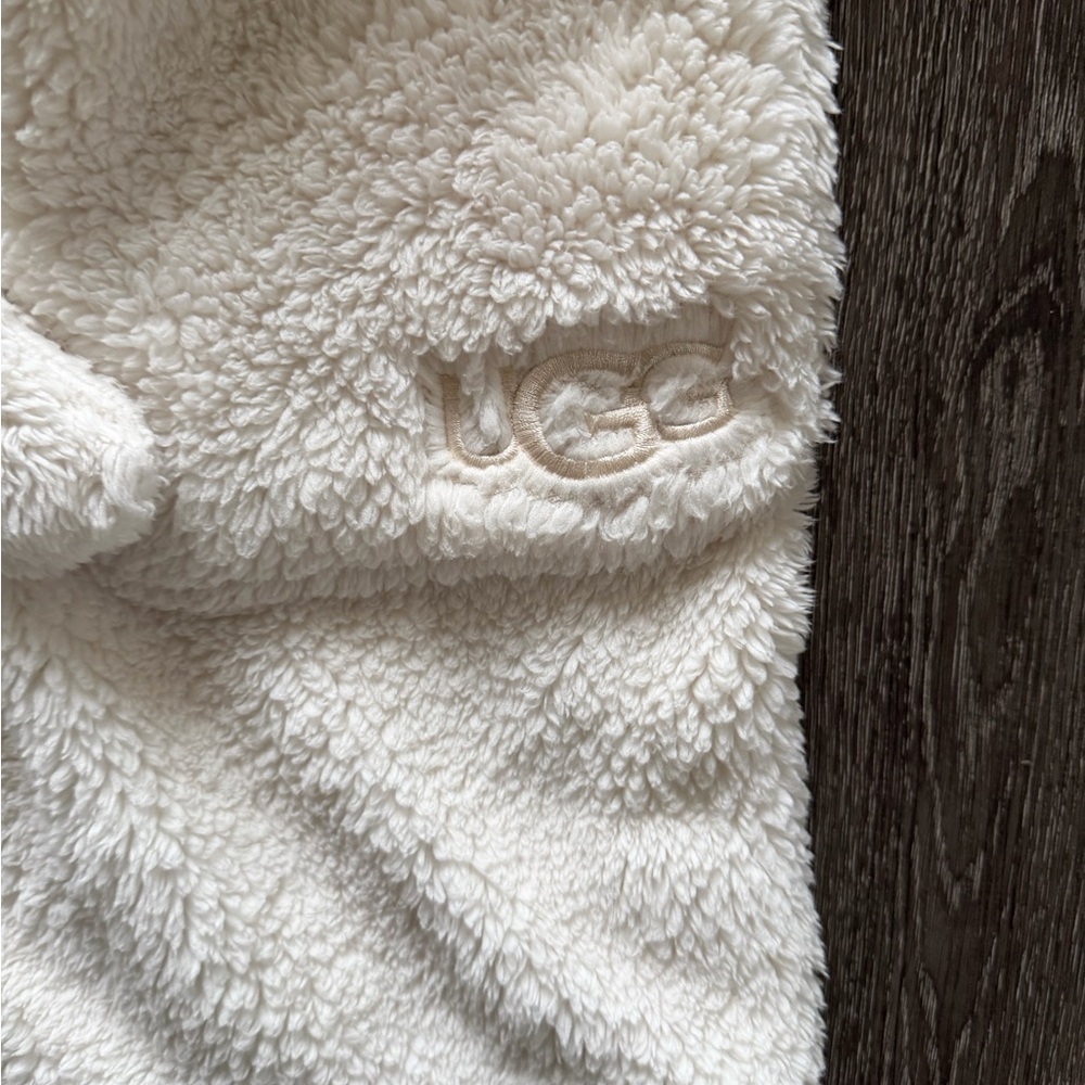 UGG Cream Woman Robe - Picture 4 of 5